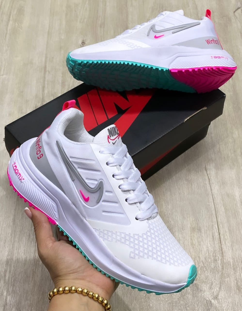 Tenis Winflo 9 Blanco Rosa Dama